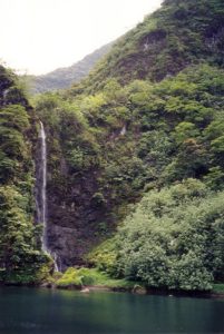 39 Crater Lake Vaihinia