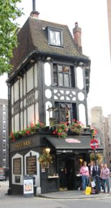 116 Coach & Horses pub 244