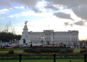 22 270 Buckingham Palace