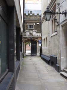 46 381 Clifford's Inn Passage & Gatehouse