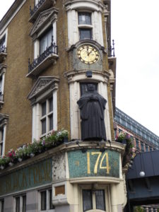 61 784 Blackfriars pub